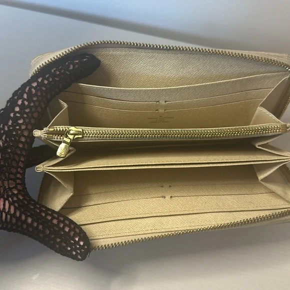 Louis Vuitton Damier Azure Long Zippy Wallet - Picture 13 of 16